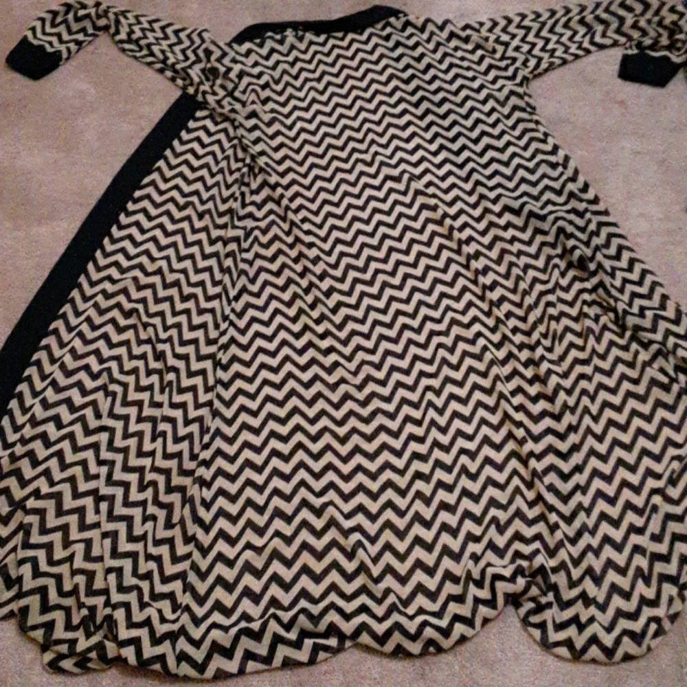 Clothes - Picture 2 of 4